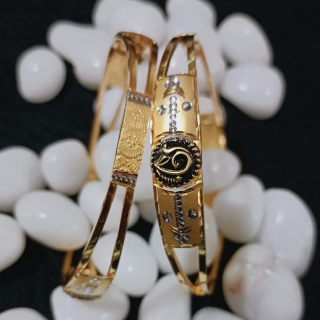 916 Gold Elegant Design Kadli Bangle