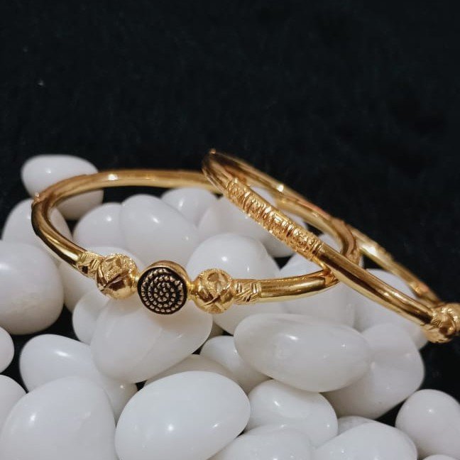22K Gold Antique Kadli Bangle