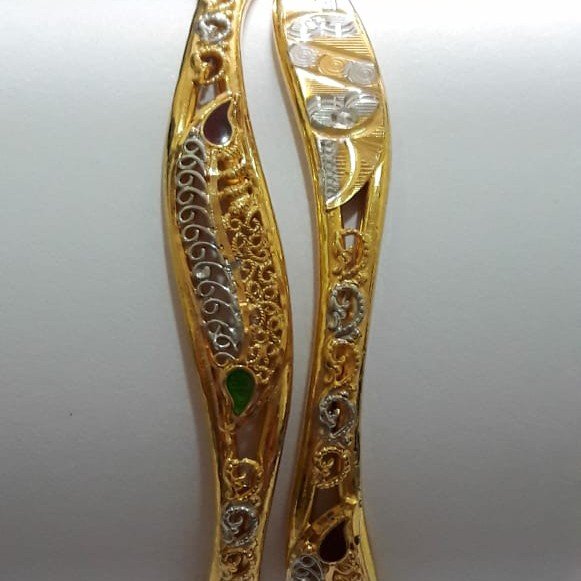 916 Antique Cz Bangle SG-210