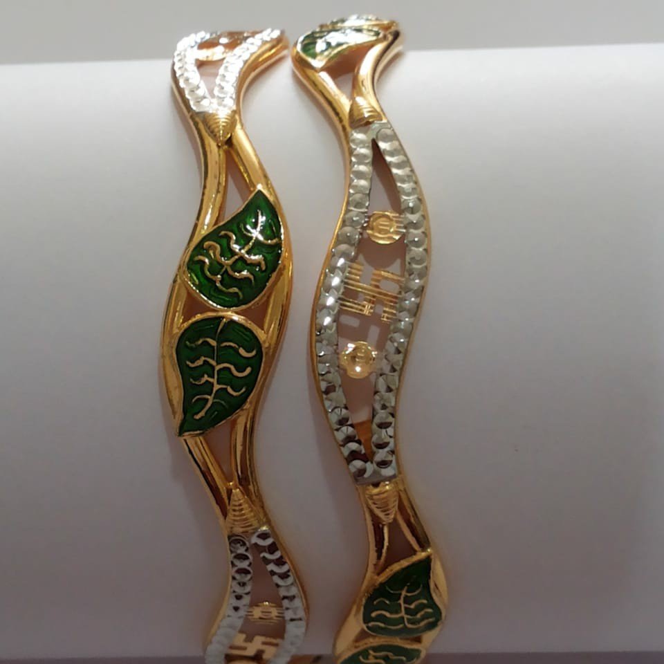 916 Designer bangle with pan designe SG-111