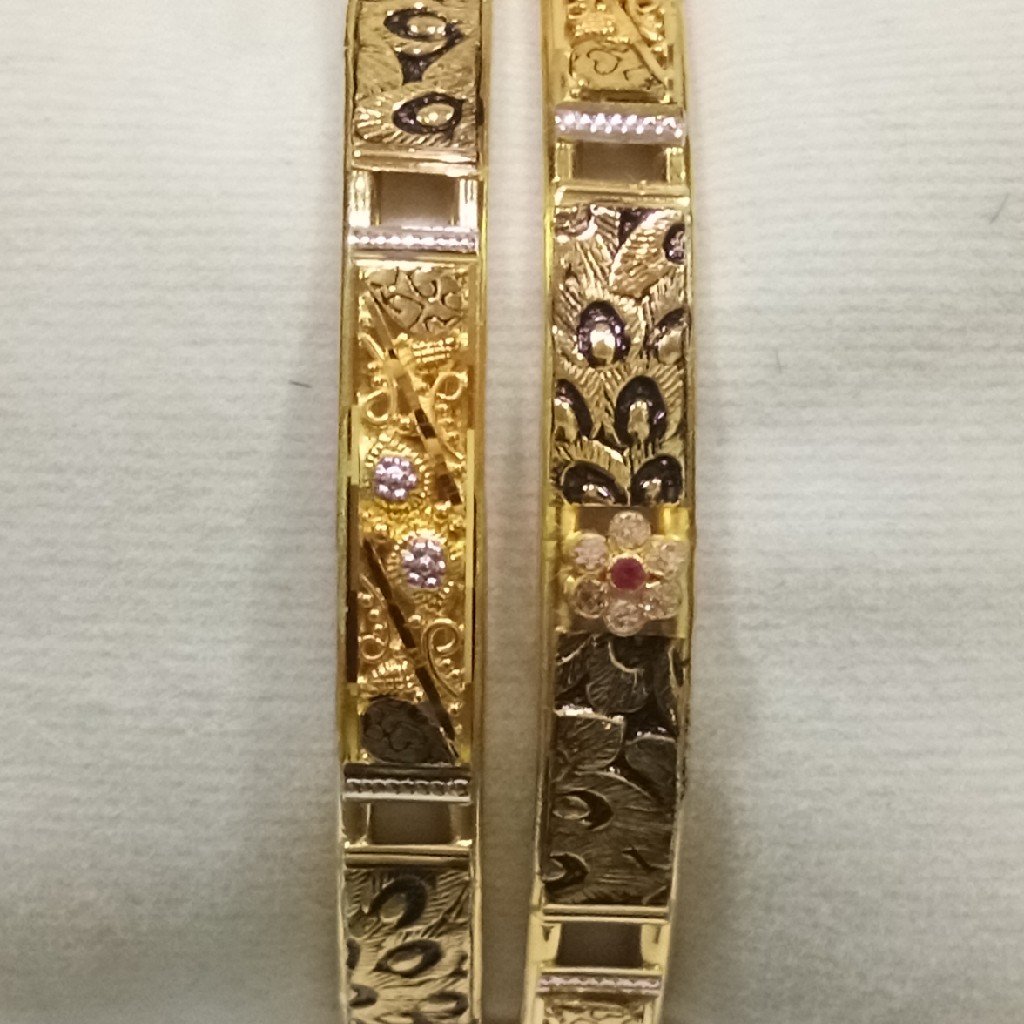 916 CZ Antique Bangle SG-229