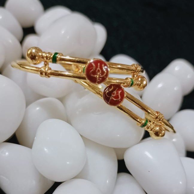22K Gold Trishul Design Kadli